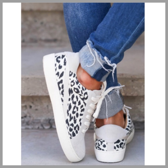 Shoes - Gray leopard print patchwork sneakers